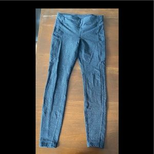 LULULEMON size 8 leggings with pockets